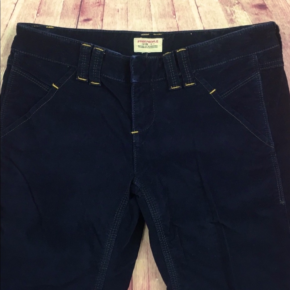 ☮️Free People navy velvet flare leg pant size 4